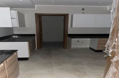Apartment - 2 Bedrooms - 4 Bathrooms for sale in Sodic West - Sheikh Zayed Compounds - Sheikh Zayed City - Giza
