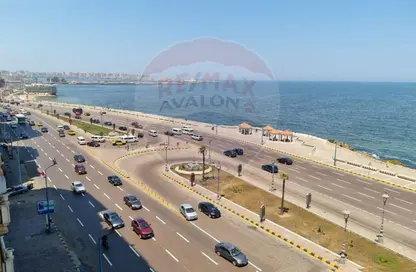 شقة - 2 غرف نوم - 2 حمامات للبيع في طريق الجيش - كامب شيزار - حي وسط - الاسكندرية