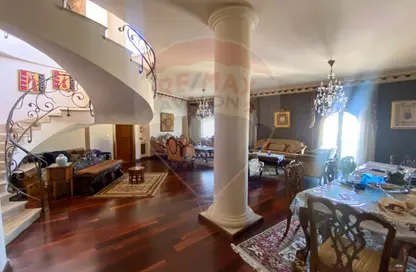 شقة - 3 غرف نوم - 3 حمامات للايجار في سموحة - حي شرق - الاسكندرية