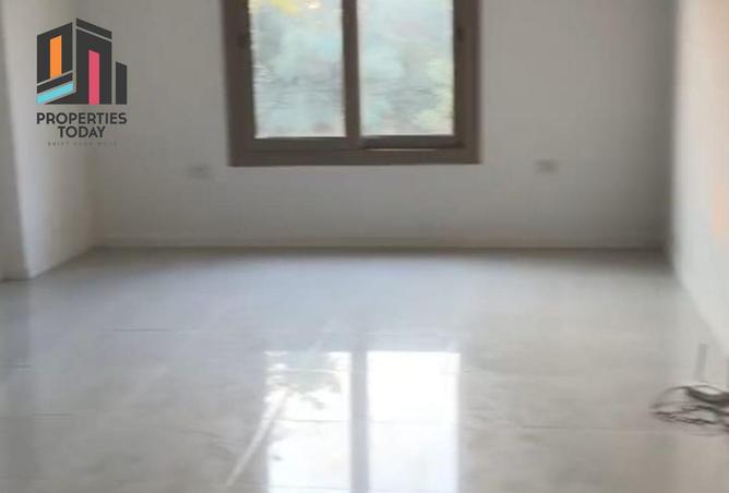 8423931 - Property Image 3