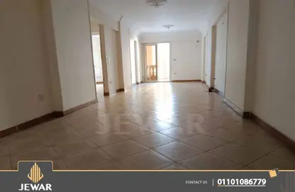 Apartment - 3 Bedrooms - 2 Bathrooms for sale in Albert Al Awal St. - Smouha - Hay Sharq - Alexandria