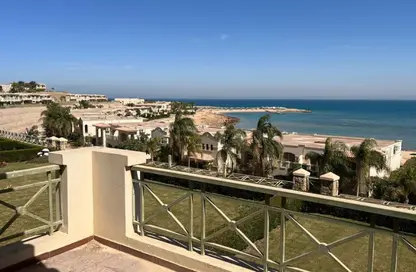 Chalet - 3 Bedrooms - 3 Bathrooms for sale in La Vista 2 - La Vista - Al Ain Al Sokhna - Suez