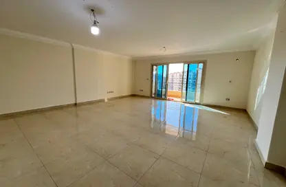 شقة - 3 غرف نوم - 3 حمامات للبيع في كمبوند انطونيادس - النزهة - حي شرق - الاسكندرية