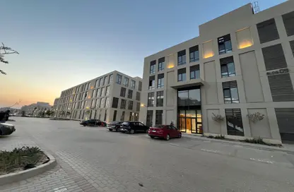مساحات مكتبية - استوديو - 1 حمام للبيع في ديستريكت 5 - كمبوندات التجمع الخامس - التجمع الخامس - مدينة القاهرة الجديدة - القاهرة