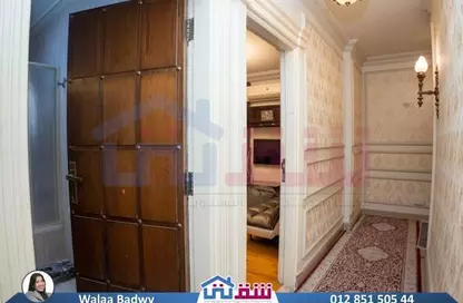 شقة - 5 غرف نوم - 3 حمامات للبيع في شارع محمد فوزي معاذ - سموحة - حي شرق - الاسكندرية