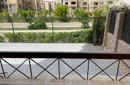 Apartment - 3 Bedrooms - 2 Bathrooms for sale in Zizinia St. - South Investors Area - New Cairo City - Cairo