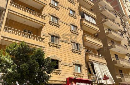 Apartment - 3 Bedrooms - 1 Bathroom for sale in Zahraa Al Maadi St. - Degla - Hay El Maadi - Cairo
