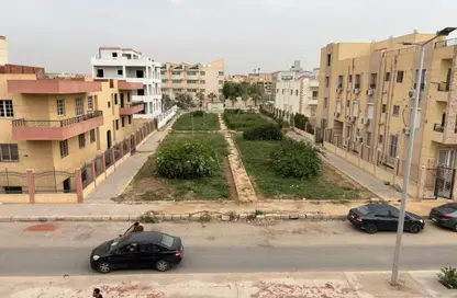 Apartment - 3 Bedrooms - 2 Bathrooms for sale in 1st Neighborhood - 1st District East - Shorouk City - Cairo