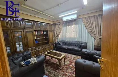 شقة - 8 غرف نوم - 3 حمامات للبيع في شارع النزهه - الماظة - مصر الجديدة - القاهرة