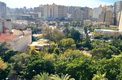 Apartment - 3 Bedrooms - 2 Bathrooms for sale in Al Safa St. - Smouha - Hay Sharq - Alexandria