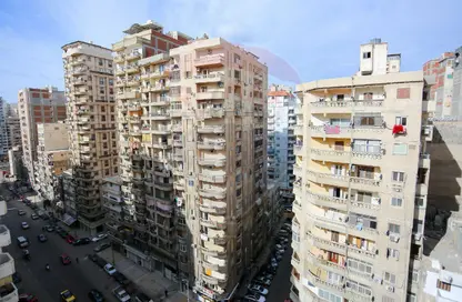 شقة - 3 غرف نوم - 2 حمامات للبيع في شارع محمود العيسوي - سيدي بشر - حي اول المنتزة - الاسكندرية