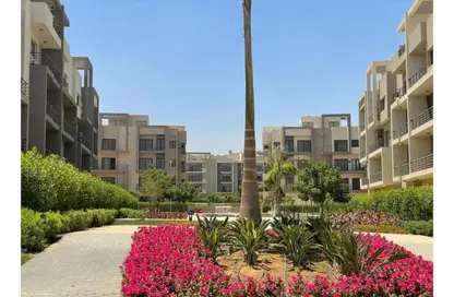 Apartment - 2 Bedrooms - 2 Bathrooms for sale in Fifth Square - The 5th Settlement - New Cairo City - Cairo