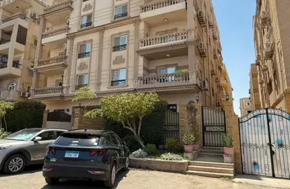 Apartment - 2 Bedrooms - 1 Bathroom for sale in El Banafseg Apartment Buildings - El Banafseg - New Cairo City - Cairo