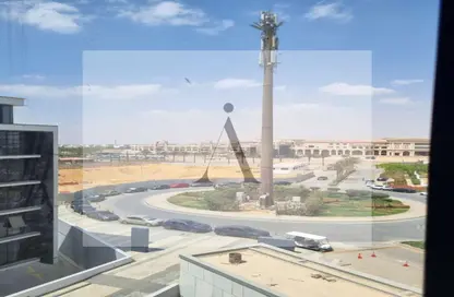 Office Space - Studio - 2 Bathrooms for sale in Hyde Park Business District Mall - South Teseen St. - The 5th Settlement - New Cairo City - Cairo