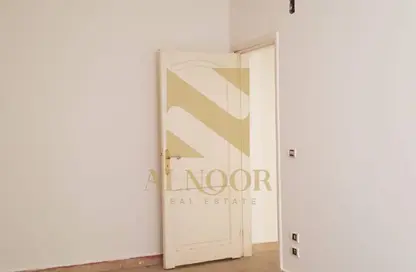 شقة - 2 غرف نوم - 1 حمام للايجار في شارع مصطفي ابو السعود - الحي الثاني - مدينة 6 أكتوبر - الجيزة شقة - 2 غرف نوم - 1 حمام للايجار في شارع مصطفي ابو السعود - الحي الثاني - مدينة 6 أكتوبر - الجيزة