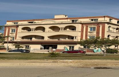 Apartment - 4 Bedrooms - 3 Bathrooms for sale in Area D - Ganoob El Acadimia - New Cairo City - Cairo