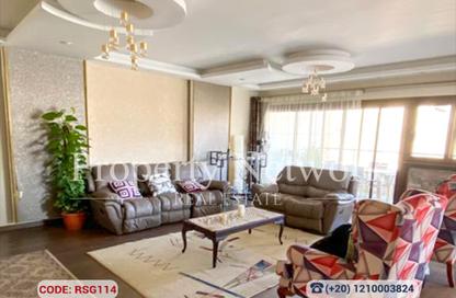 Apartment - 4 Bedrooms - 3 Bathrooms for sale in Cairo Hills St. - Al Hadaba Al Olya - Mokattam - Cairo