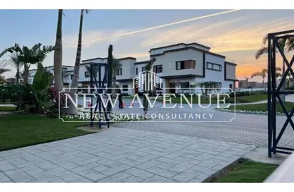 Townhouse - 5 Bedrooms - 4 Bathrooms for sale in Azzar 2 - 5th Settlement Compounds - The 5th Settlement - New Cairo City - Cairo