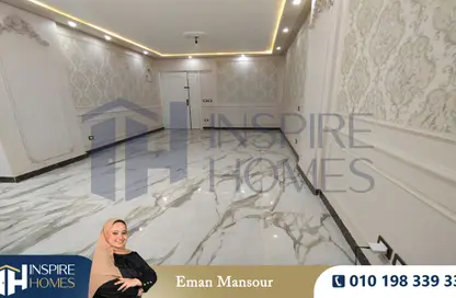 Apartment - 3 Bedrooms - 2 Bathrooms for rent in Mohamed Fawzy Moaz St. - Smouha - Hay Sharq - Alexandria