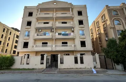 Apartment - 3 Bedrooms - 3 Bathrooms for sale in South Lotus - El Lotus - New Cairo City - Cairo