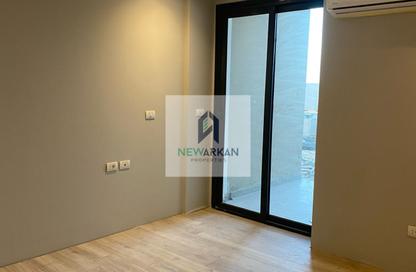 Apartment - 1 Bedroom - 1 Bathroom for sale in Village West - Sheikh Zayed Compounds - Sheikh Zayed City - Giza