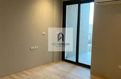 Apartment - 3 Bedrooms - 2 Bathrooms for sale in Village West - Sheikh Zayed Compounds - Sheikh Zayed City - Giza
