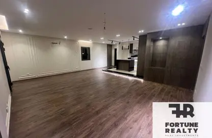 Apartment - 2 Bedrooms - 1 Bathroom for sale in Eastown - 5th Settlement Compounds - The 5th Settlement - New Cairo City - Cairo