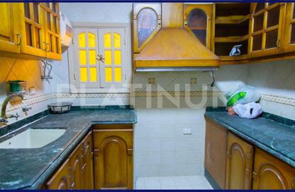 Apartment - 3 Bedrooms - 1 Bathroom for sale in Al Shaheed Youssef El Sebaey St. - Al Maamoura - Hay Than El Montazah - Alexandria