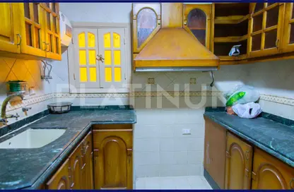 Apartment - 3 Bedrooms - 1 Bathroom for sale in Al Shaheed Youssef El Sebaey St. - Al Maamoura - Hay Than El Montazah - Alexandria