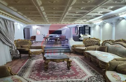 شقة - 4 غرف نوم - 3 حمامات للبيع في شارع عبد الحميد عوض - المنطقة السادسة - مدينة نصر - القاهرة