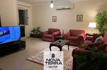 Apartment - 2 Bedrooms - 1 Bathroom for rent in Beverly Hills Road - 17th District - Sheikh Zayed City - Giza