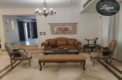Villa - 5 Bedrooms - 4 Bathrooms for rent in Street 10 - Greens - 6th District - Sheikh Zayed City - Giza