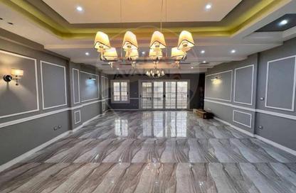 Apartment - 3 Bedrooms - 2 Bathrooms for sale in Mohamed Bahaa Al Din Al Ghouri St. - Smouha - Hay Sharq - Alexandria
