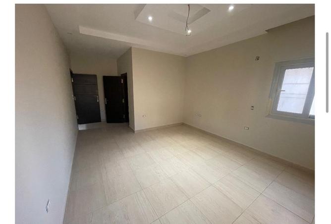 8013875 - Property Image 3