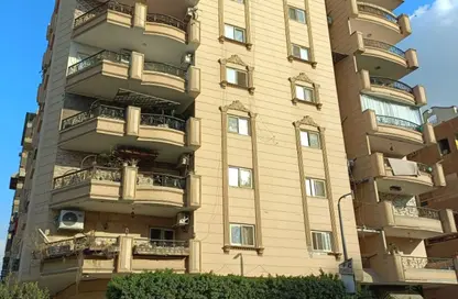 Apartment - 3 Bedrooms - 2 Bathrooms for sale in Nasr City - Cairo