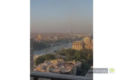 شقة - 3 غرف نوم - 2 حمامات للبيع في شارع الجزيرة الوسطى (شارع يوسف كامل) - الزمالك - القاهرة