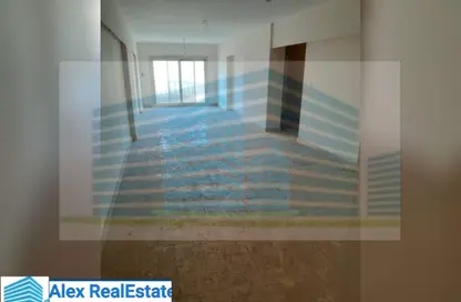 مساحات مكتبية - استوديو - 1 حمام للايجار في شارع شامبليون - الأزاريطة - حي وسط - الاسكندرية