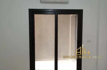 شقة - 3 غرف نوم - 2 حمامات للايجار في مون ريزيدنس - فيفث سكوير - التجمع الخامس - مدينة القاهرة الجديدة - القاهرة