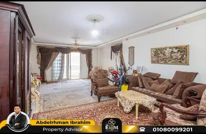 Apartment - 3 Bedrooms - 1 Bathroom for sale in Moharam Bek St. - Moharam Bek - Hay Wasat - Alexandria