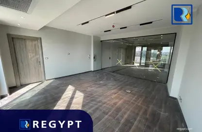 Full Floor - Studio - 7 Bathrooms for rent in Cornish El Nile St. - Maadi - Hay El Maadi - Cairo