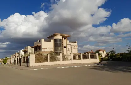 Villa - 3 Bedrooms - 4 Bathrooms for rent in Royal City - Sheikh Zayed Compounds - Sheikh Zayed City - Giza
