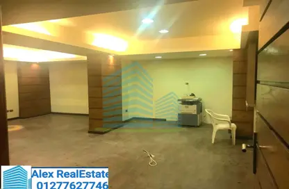 Apartment - 3 Bedrooms - 2 Bathrooms for rent in Al Mosheer Ahmed Ismail St. - Sidi Gaber - Hay Sharq - Alexandria