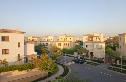 منزل مزدوج - 3 غرف نوم - 4 حمامات للبيع في ليفانا - اب تاون كايرو - المقطم - القاهرة