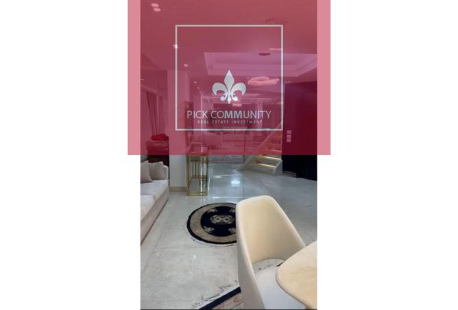 8049444 - Property Image 2