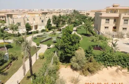 Apartment - 3 Bedrooms - 2 Bathrooms for sale in Flowers Park - North Investors Area - New Cairo City - Cairo