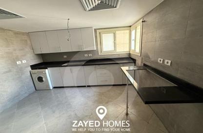 شقة - 2 غرف نوم - 3 حمامات للايجار في نيو جيزة - طريق مصر اسكندرية الصحراوي - مدينة 6 أكتوبر - الجيزة