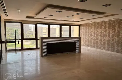 Office Space - Studio - 4 Bathrooms for rent in Pyramids Heights - Cairo Alexandria Desert Road - 6 October City - Giza