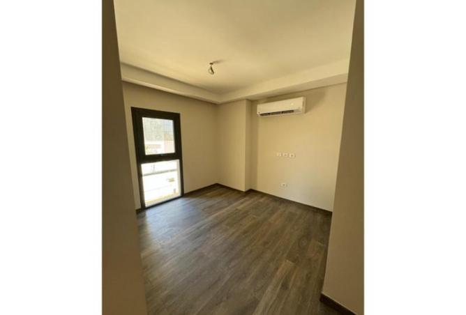 8373951 - Property Image 2