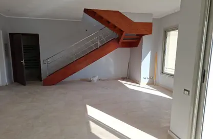 (بنتهاوس  (روف - 3 غرف نوم - 3 حمامات للايجار في فيلدج جيت - المستثمرين الجنوبية - مدينة القاهرة الجديدة - القاهرة