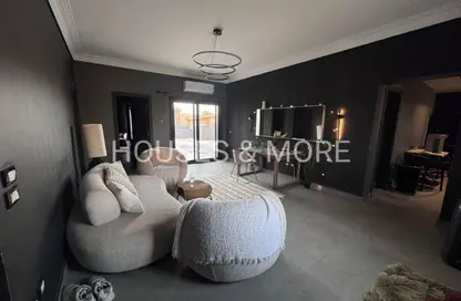 Villa - 7+ Bedrooms - 6 Bathrooms for sale in Garana - Cairo Alexandria Desert Road - 6 October City - Giza